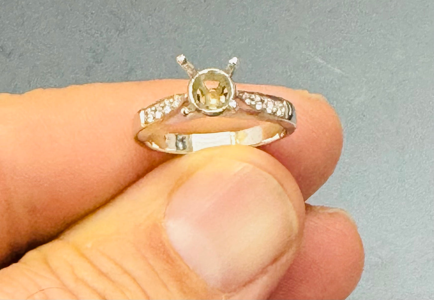 Engagement ring for Jorge